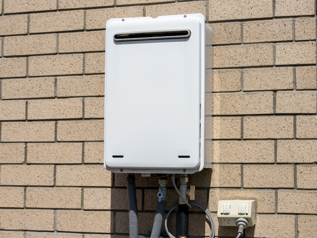 Image for Water Heater Tank vs Tankless: Pros & Cons Explained